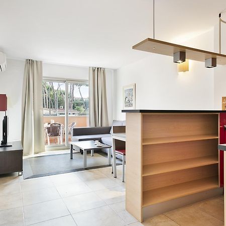 Aparthotel Bardon Castelldefels Eksteriør billede
