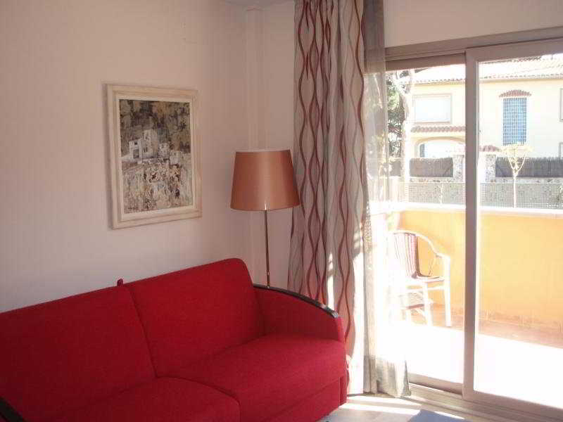 Aparthotel Bardon Castelldefels Eksteriør billede